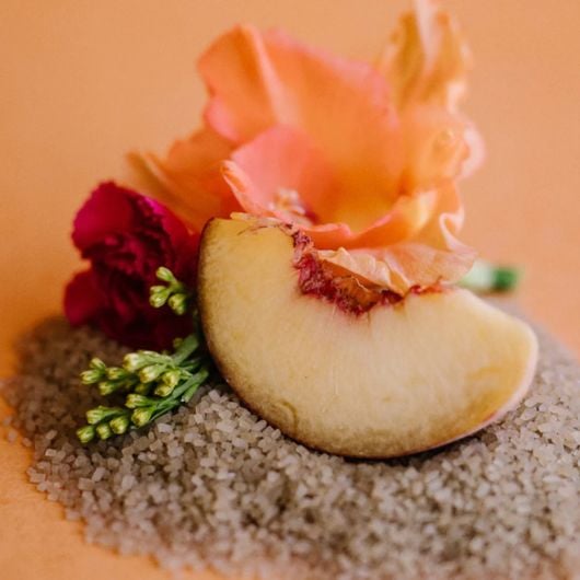 viori-peach-scrub-1